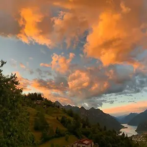 Bed & Breakfast L'ariosa D'idro, Crone